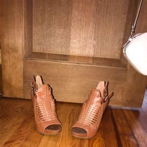 BCBG BROWN HEELS
